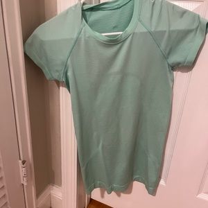 Lululemon swiftly tech